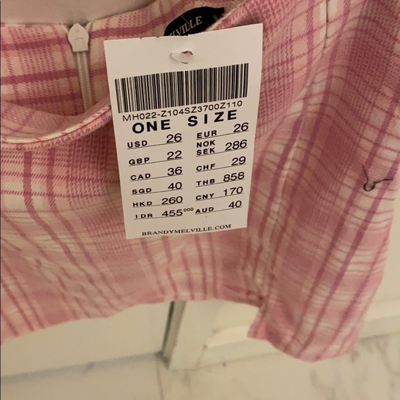 Cute brandy Melville skirt - Picture 3 of 3